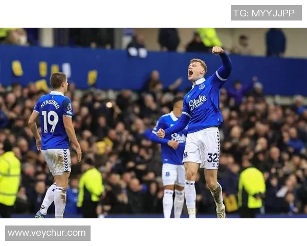 英超焦点战曼联迎战埃弗顿争夺宝贵积分与荣誉